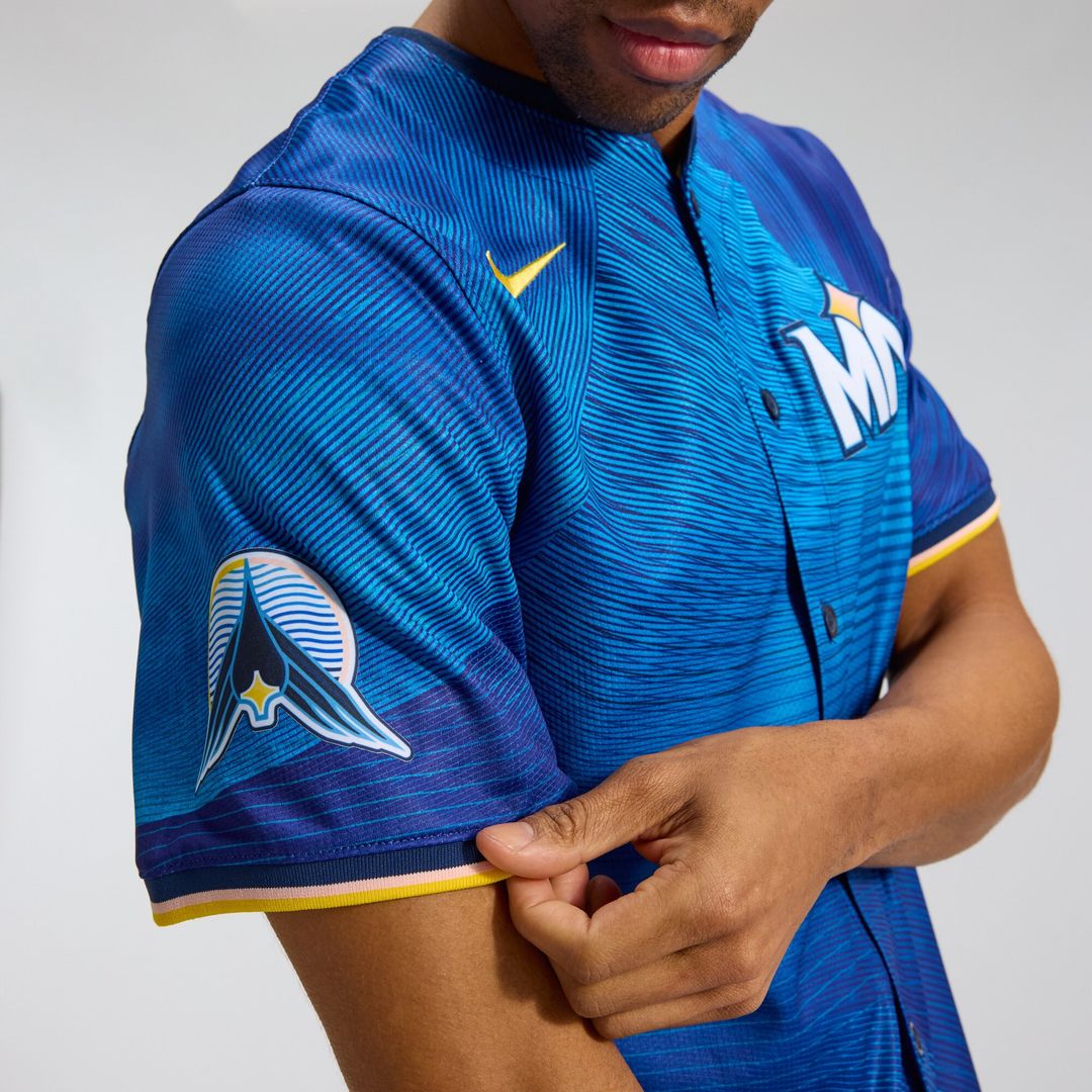 Minnesota Twins Nike City Connect Limited Jersey - Royal